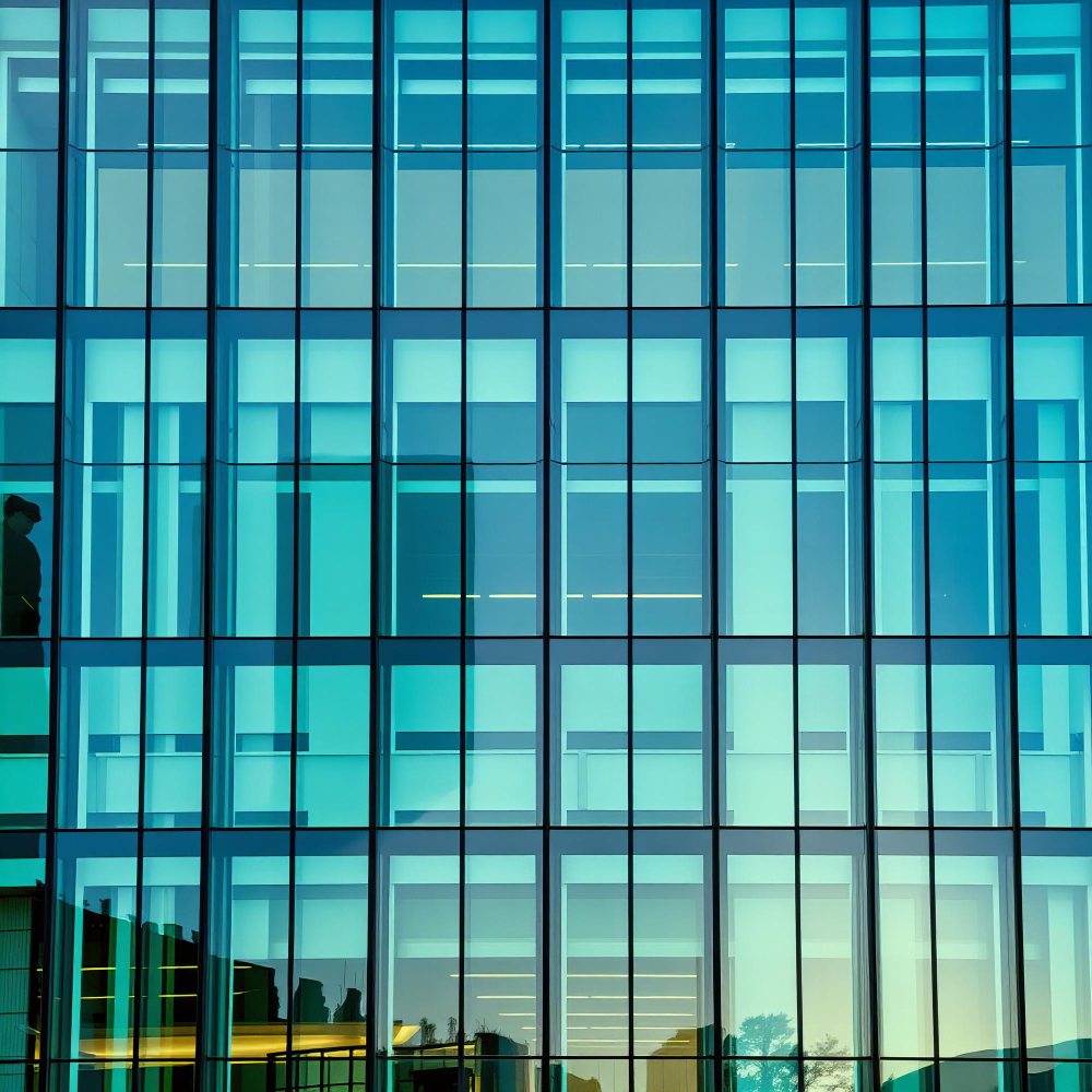 Façade de batiment en double et triple vitrage